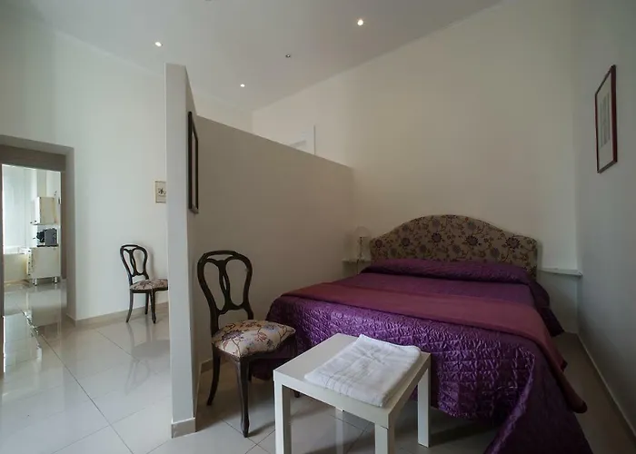 Flora Rooms