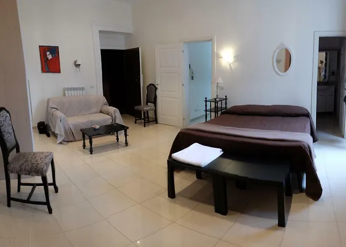 Flora Rooms